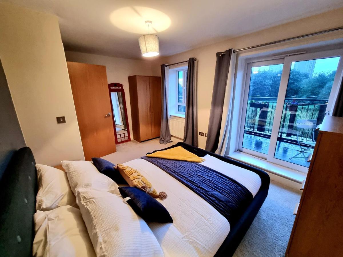 Luxury 2-Bedroom Service Apartment With Balcony Manchester Exteriör bild