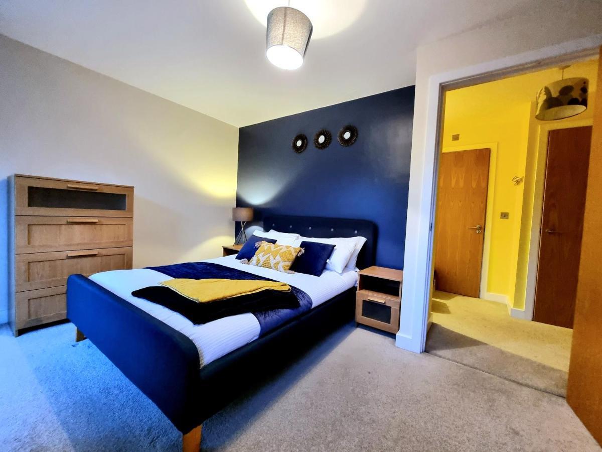 Luxury 2-Bedroom Service Apartment With Balcony Manchester Exteriör bild