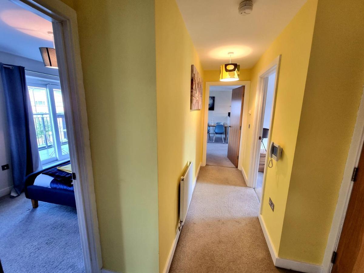 Luxury 2-Bedroom Service Apartment With Balcony Manchester Exteriör bild