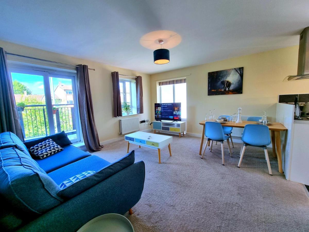 Luxury 2-Bedroom Service Apartment With Balcony Manchester Exteriör bild